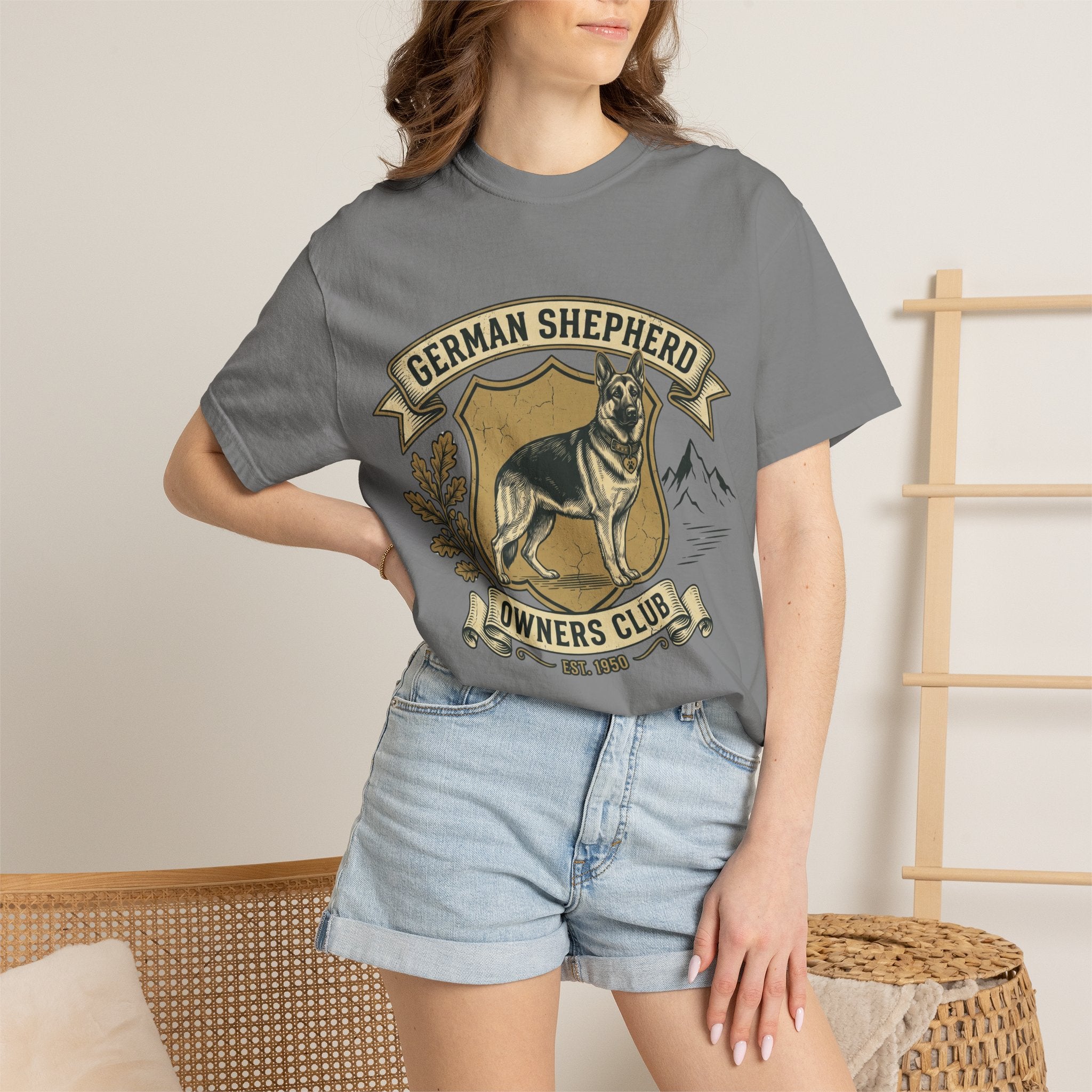 German Shepherd Owners Club T-Shirt - Vintage Shield Dog Tee