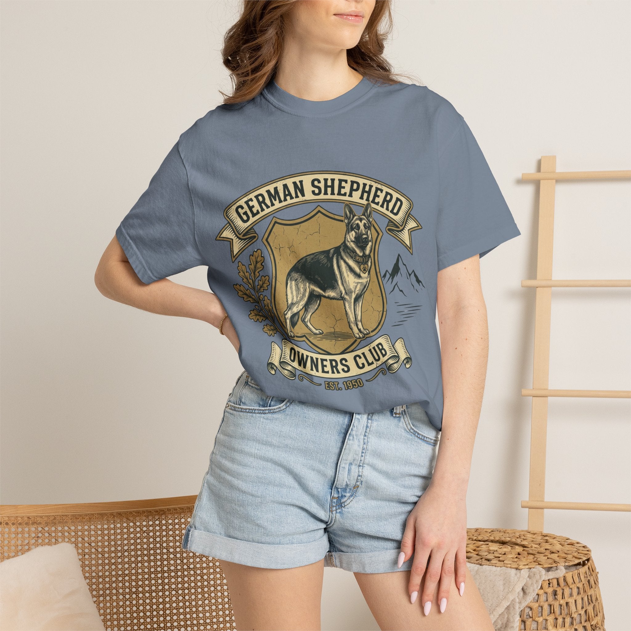 German Shepherd Owners Club T-Shirt - Vintage Shield Dog Tee